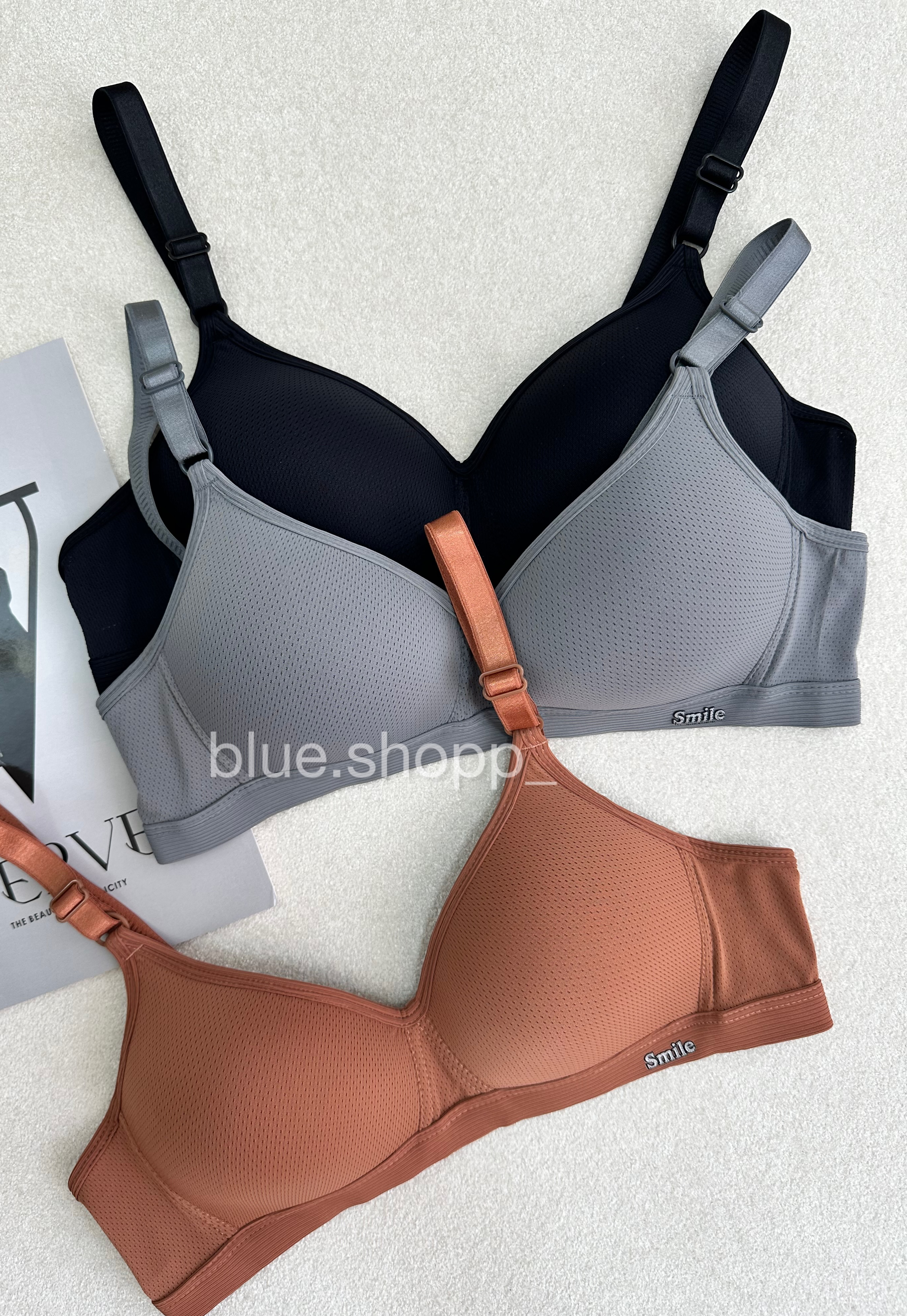 سوتین اسفنجی سوزنی Smile وارداتی | کملایه، پشت قزن، بند قابل تنظیم کد ۷۷۷