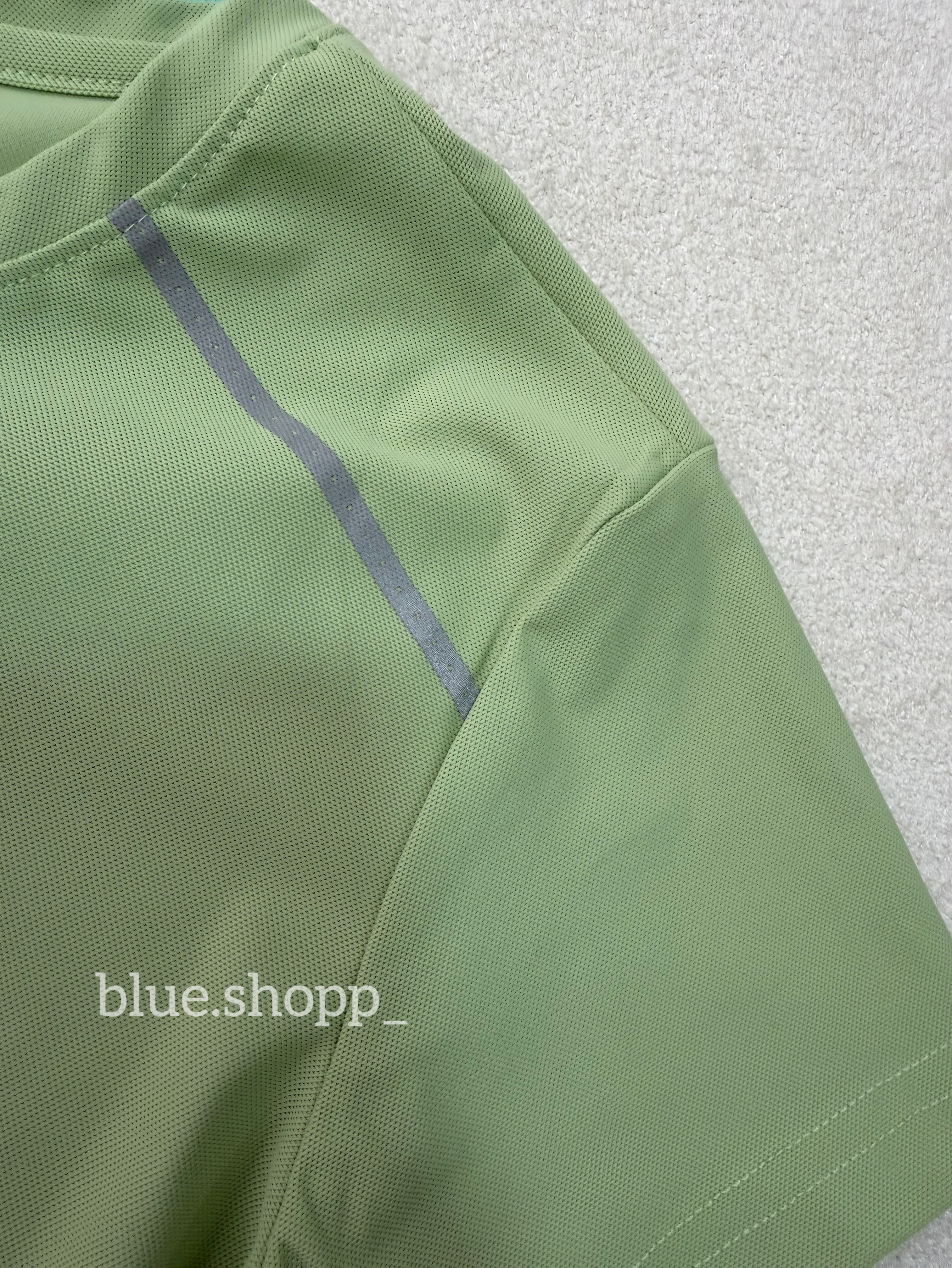 تیشرت ورزشی نایک زنانه در رنگهای جذاب